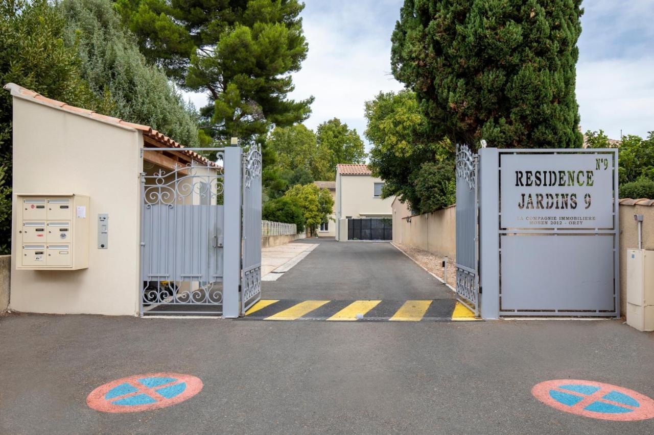 Appartement Avec Piscine Avignon Exterior foto